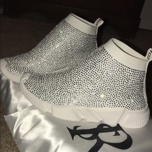 Gsuwoo/shopsoreal crystal speed sneakers